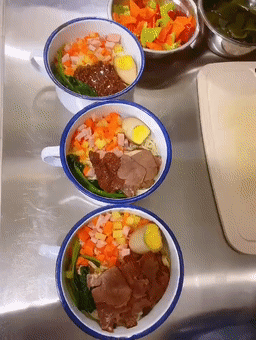 茶缸面+小地鍋開店成功！“10個人吃了9.9個人回購”(圖1)
