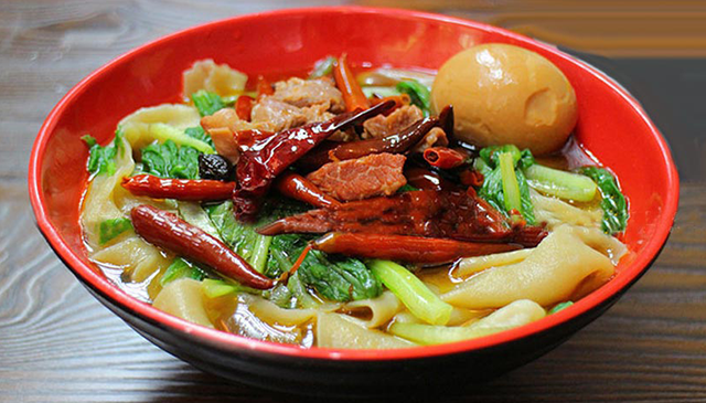 口感鮮美的牛肉板面，從培訓(xùn)開始的烹飪之旅
