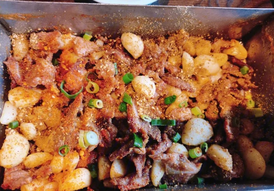 戳子肉培訓(xùn)：學(xué)習(xí)戳子肉的技巧和步驟