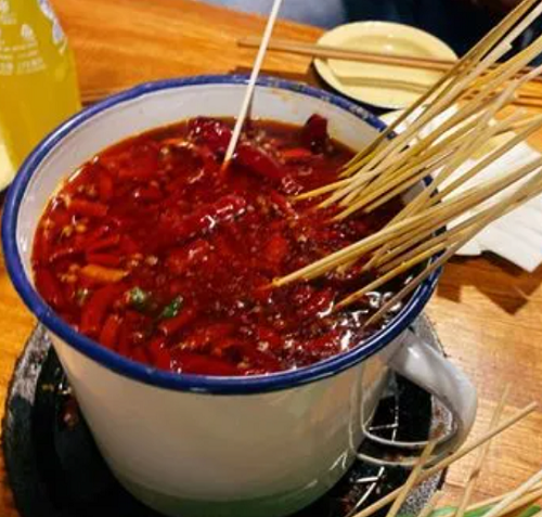 學(xué)做串串香在哪里學(xué)？串串香培訓(xùn)去哪里(圖1)