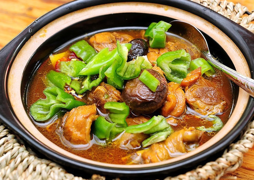 學(xué)黃燜雞學(xué)費多少錢？學(xué)黃燜雞米飯多少錢？(圖1)