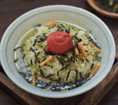 茶泡飯培訓(xùn)學(xué)費(fèi)多少錢？學(xué)茶泡飯要多少錢(圖1)