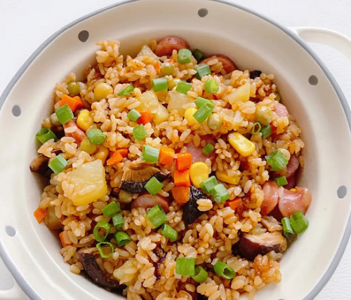 學(xué)懶人燜飯費(fèi)用要多少錢？懶人燜飯培訓(xùn)學(xué)費(fèi)多少(圖1)