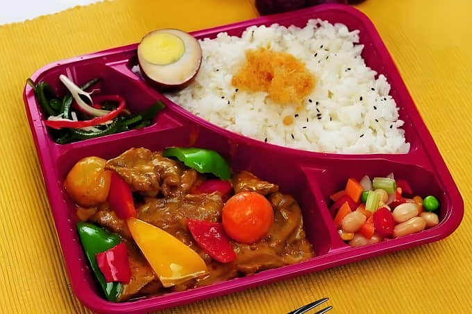 創(chuàng)業(yè)賣(mài)特色盒飯?jiān)趺礃?？揭秘低成本高回?bào)的賺錢(qián)秘籍！(圖1)