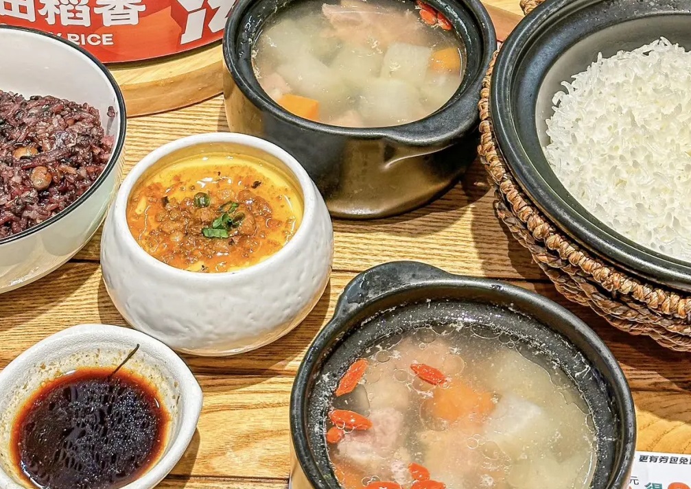 瓦罐燜飯，瓦罐燜飯是哪里的特色？解鎖創(chuàng)業(yè)新商機(jī)！(圖1)