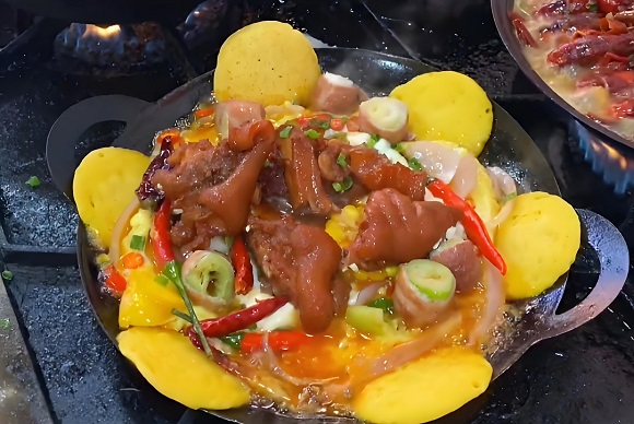 揭秘創(chuàng)業(yè)新風(fēng)口：小地鍋生意，值得你一試的創(chuàng)業(yè)新選擇！(圖1)