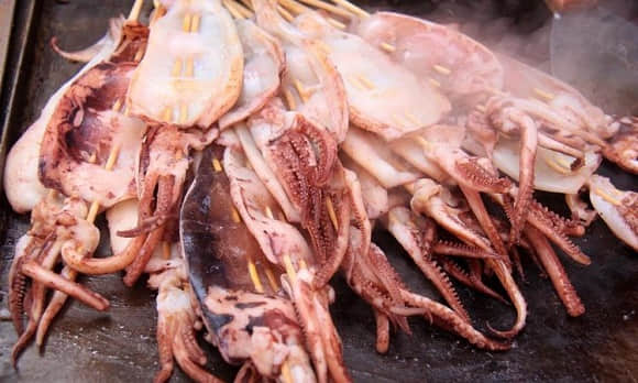 鐵板魷魚(yú)：熱門(mén)小吃背后的驚人利潤(rùn)與無(wú)限商機(jī)解析(圖2)