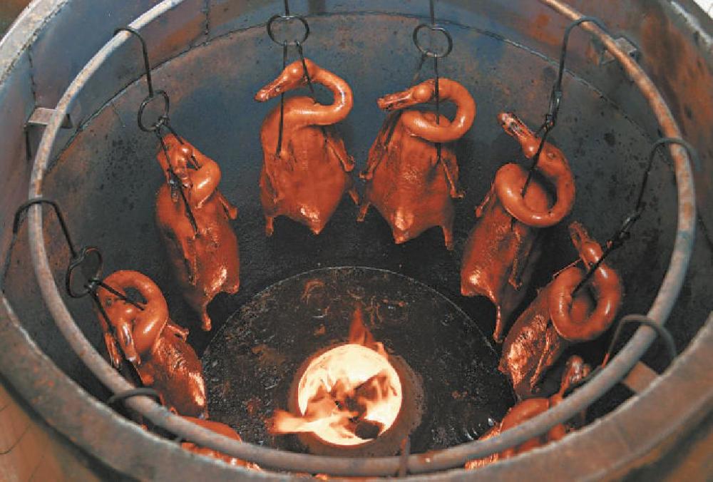 想學(xué)果木烤鴨去哪？外酥里嫩香飄十里！全程實操教學(xué)，創(chuàng)業(yè)輕松！(圖3)