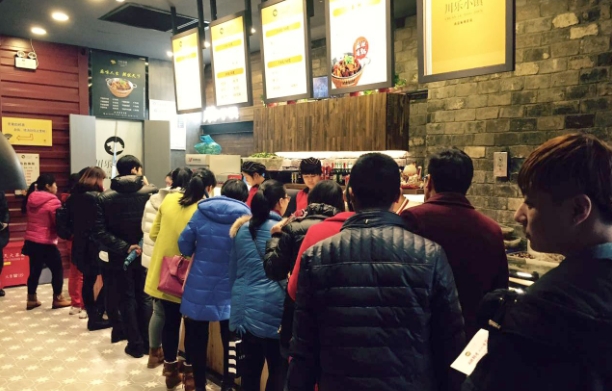 大學食堂最火爆的項目是什么？揭秘學生們的最愛！(圖3)