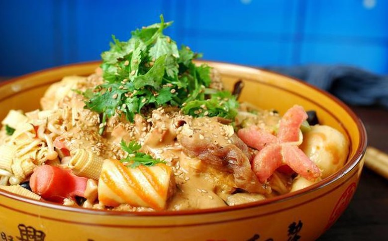 想開麻辣燙店？開麻辣燙店需要多少投資？麻辣燙店開店成本大揭秘！(圖2)