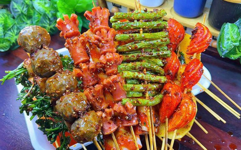 聊城炸串小吃培訓(xùn)：如何學(xué)會地道技藝，打造屬于自己的炸串品牌？(圖3)
