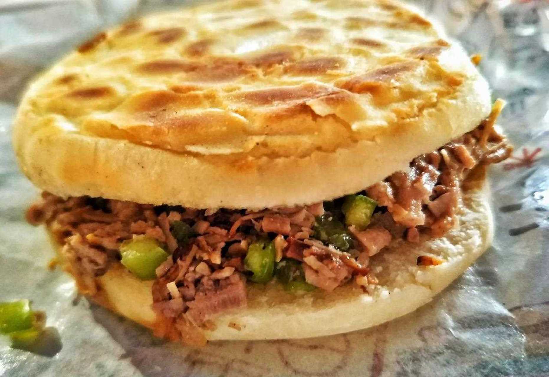 學(xué)習(xí)牛肉燒烤肉夾饃，這項技藝為何成為普通人創(chuàng)業(yè)的首選？(圖2)
