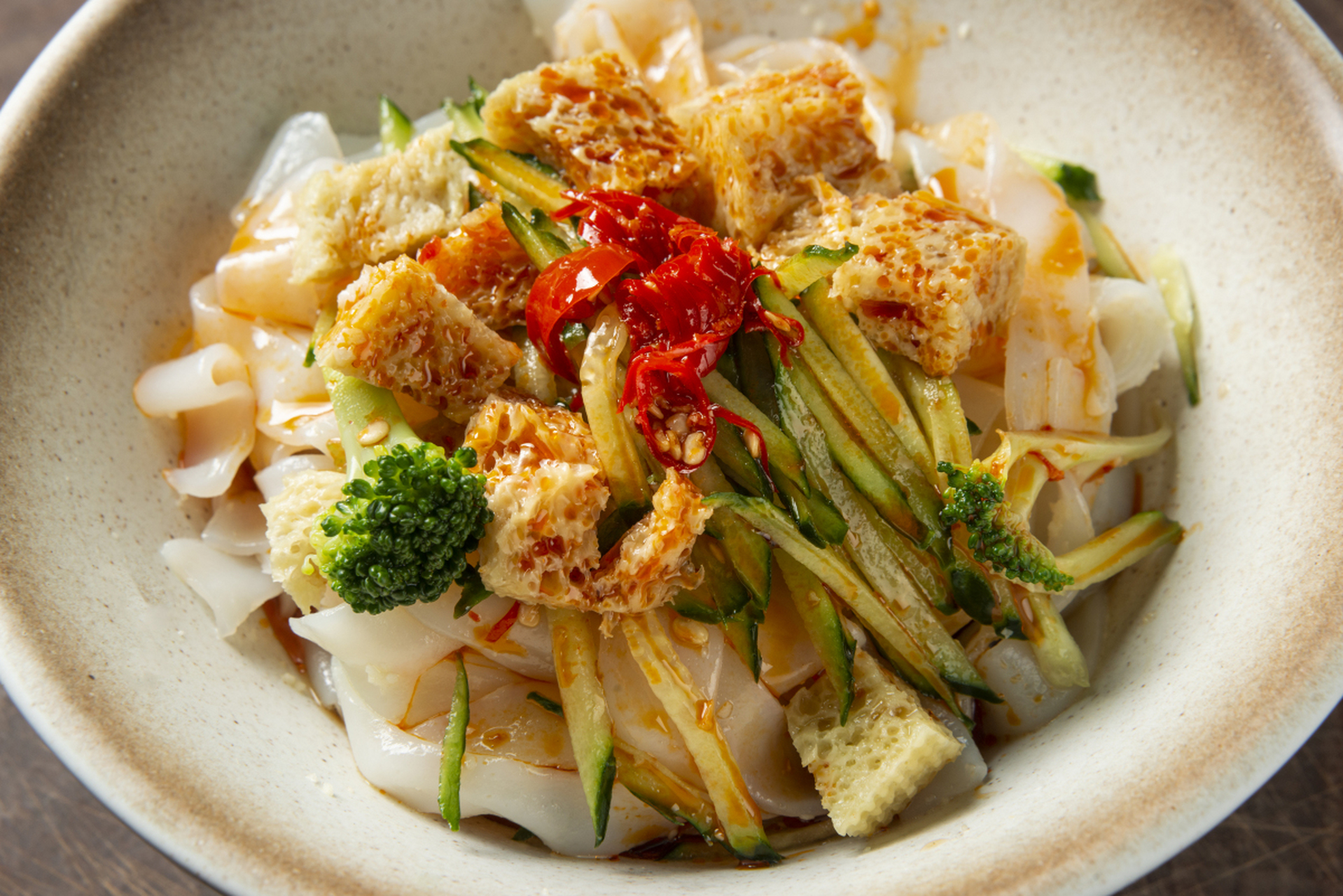 學(xué)習(xí)涼皮技術(shù)，手把手教學(xué)，讓你輕松掌握制作技巧(圖3)