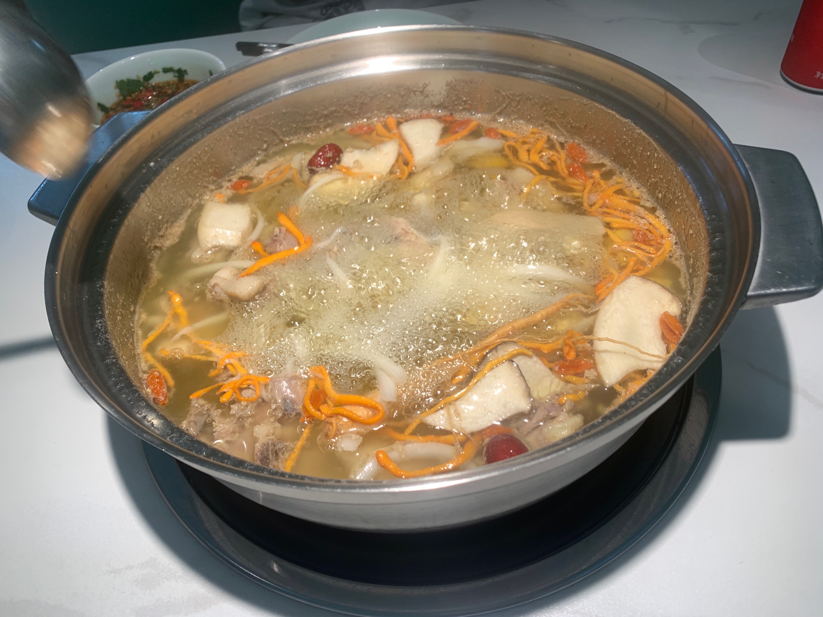 加盟椰子雞火鍋靠譜嗎？了解費(fèi)用與回報(bào)，讓你輕松決策(圖3)