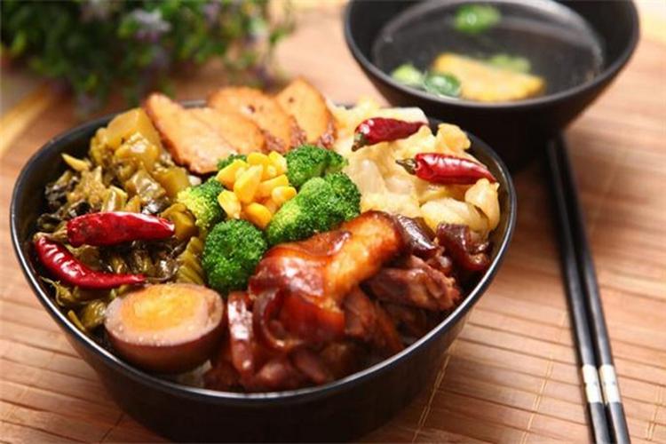 想學(xué)豬腳飯？一站式教學(xué)，學(xué)到正宗做法和創(chuàng)業(yè)技巧(圖3)