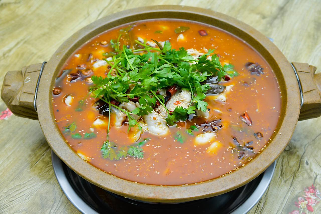 萬州石鍋魚的做法，學(xué)會正宗技巧，做出地道美味！(圖3)