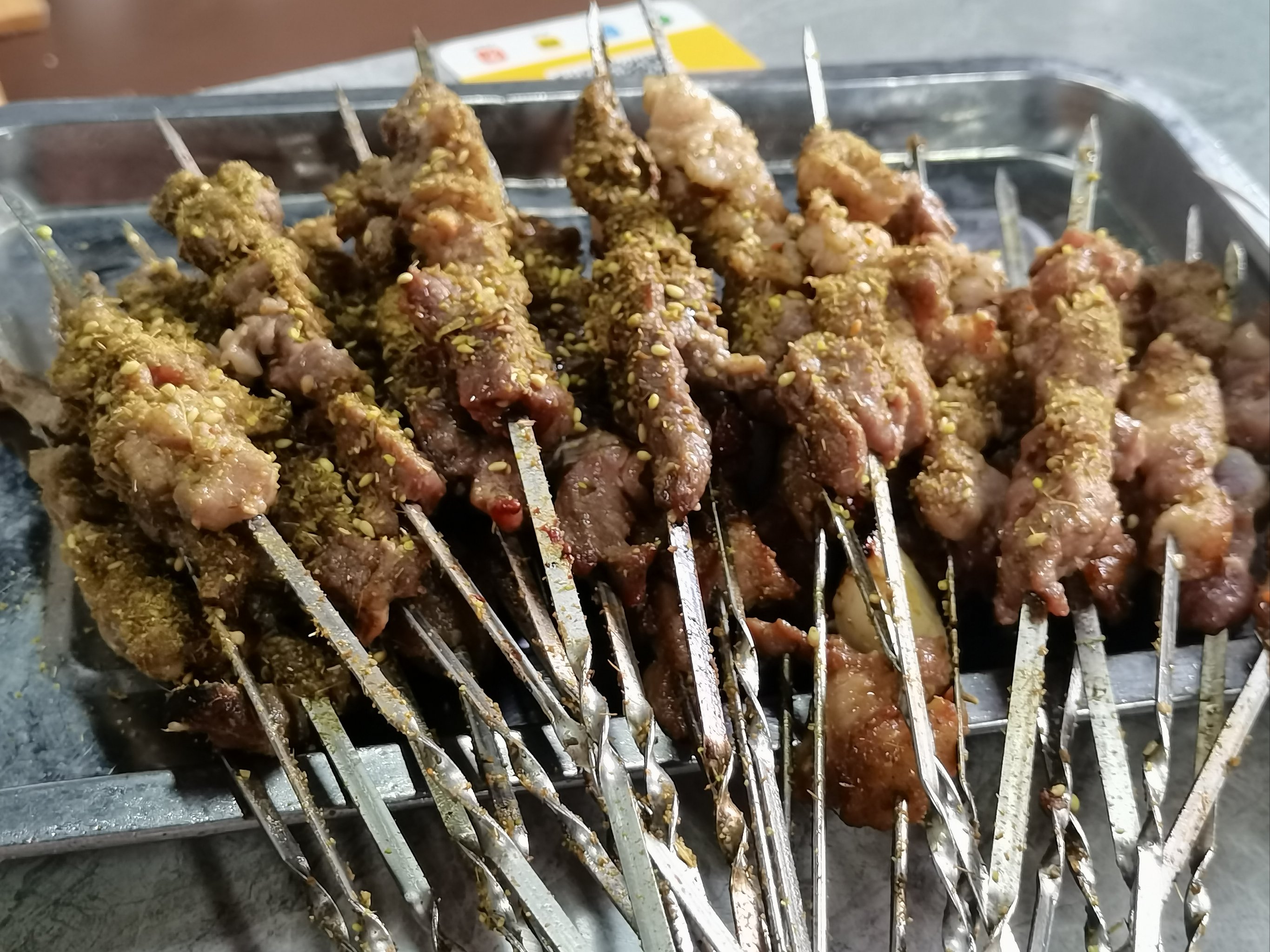 烤羊肉串學(xué)校實(shí)體店教學(xué)全攻略：掌握核心技術(shù)，創(chuàng)業(yè)成功不再難！(圖2)