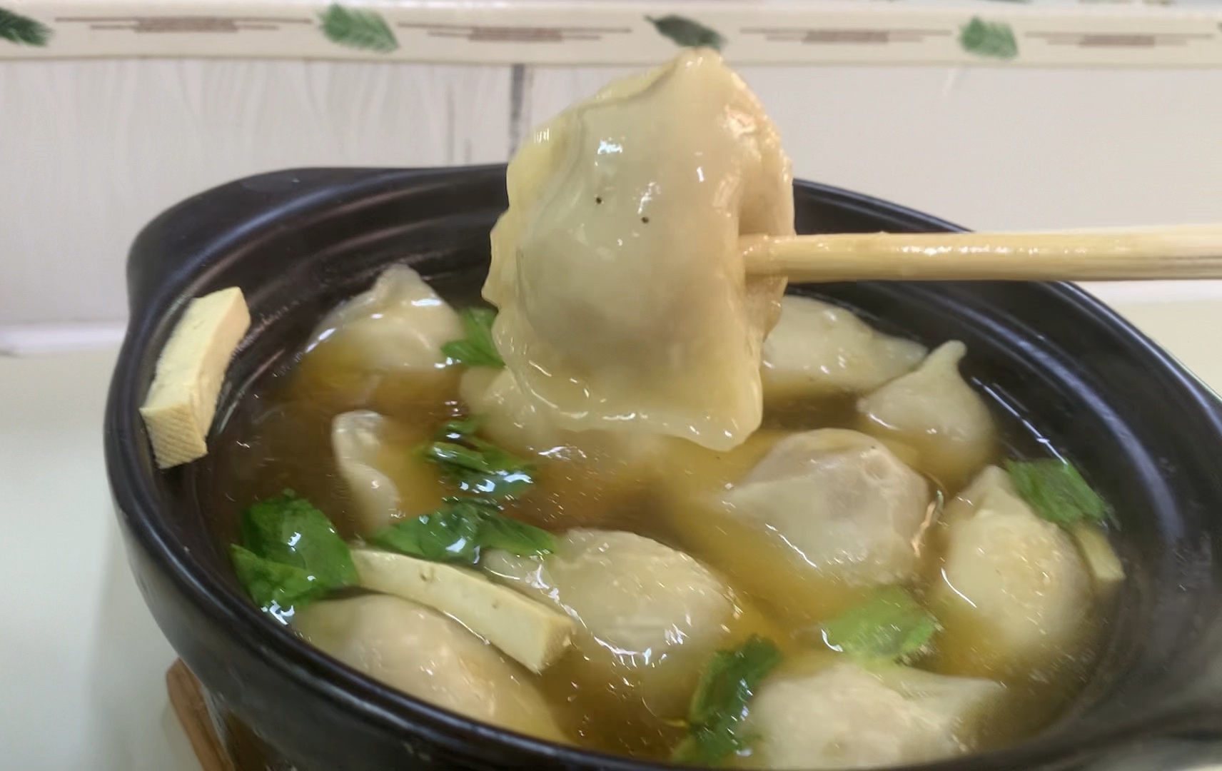 正宗砂鍋餃子的做法，教你輕松做出鍋氣十足的美味！(圖3)