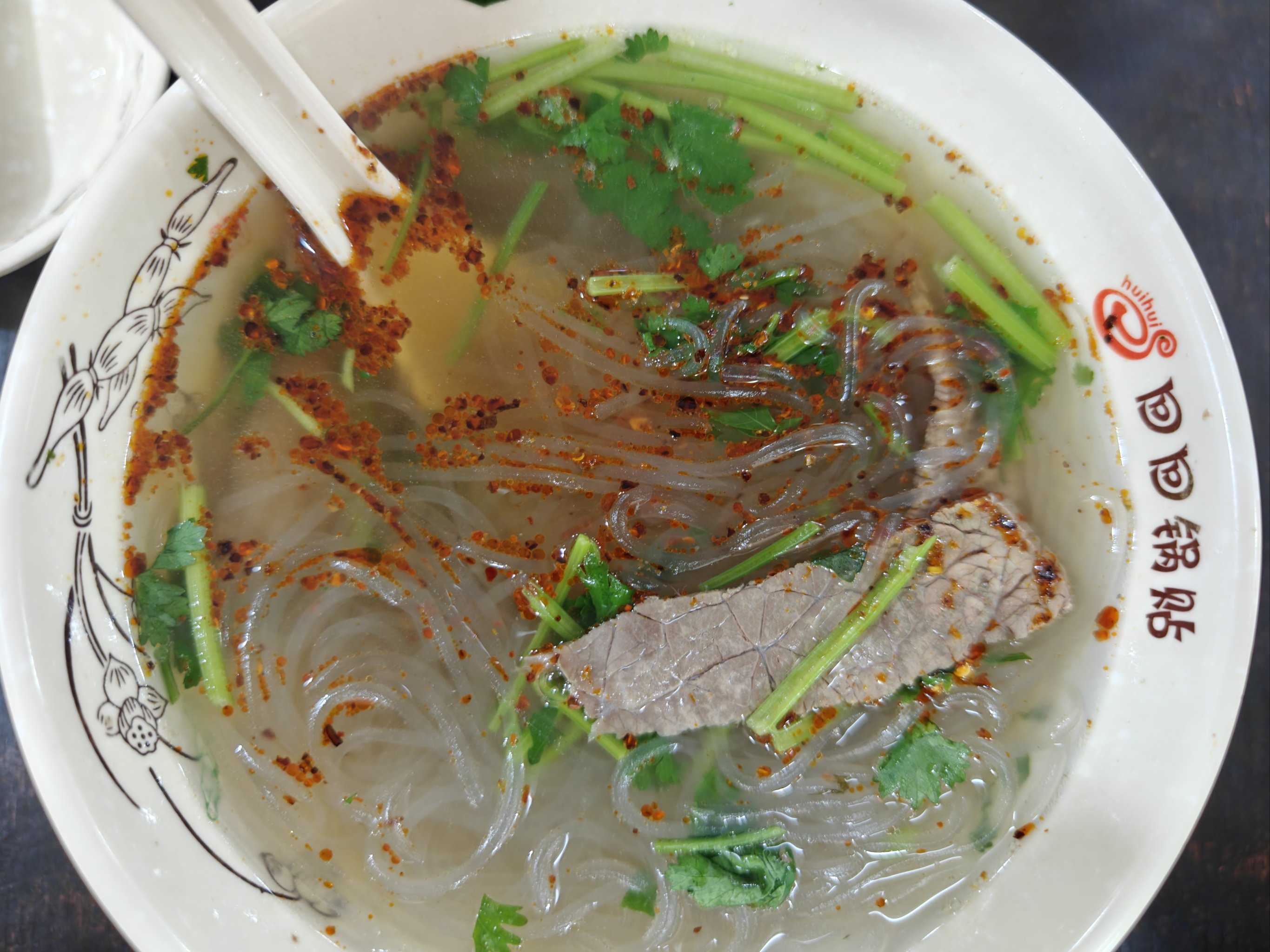 開個牛肉湯店大概多少錢？投入明細來了，選址更關(guān)鍵！(圖2)