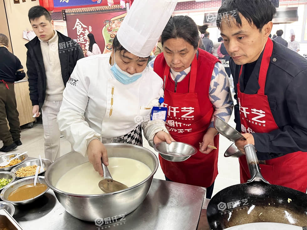 什么小吃最掙錢(qián)還好學(xué)？投入不大，操作簡(jiǎn)單，利潤(rùn)高！(圖4)