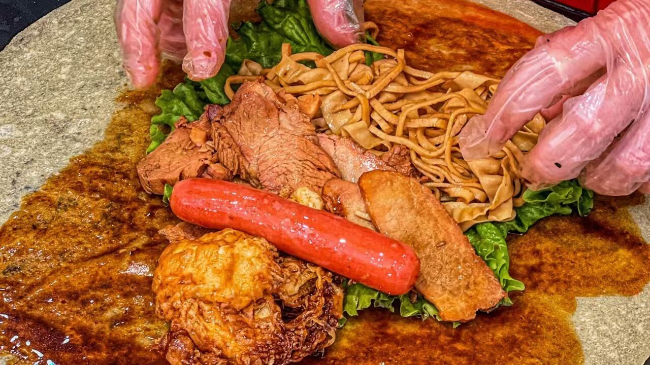 鹵肉卷餅是哪里的小吃？學(xué)會(huì)正宗工藝，天天爆賣賺錢！(圖3)