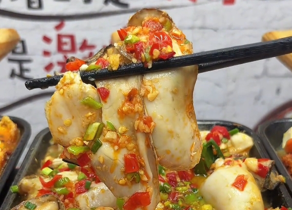 鐵板菜怎么做好吃？技巧全掌握，創(chuàng)業(yè)小白也能火爆開攤！(圖3)