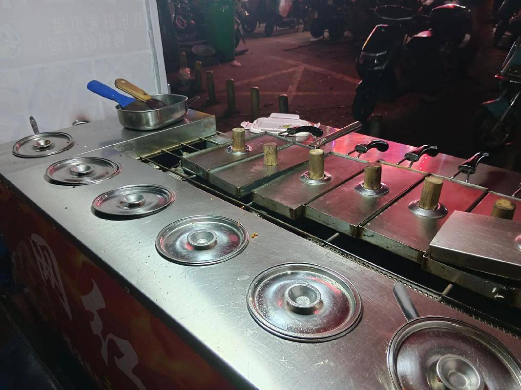 鍋巴飯?jiān)趺醋?？飯焦才香，醬濃才賣(mài)得火！(圖2)