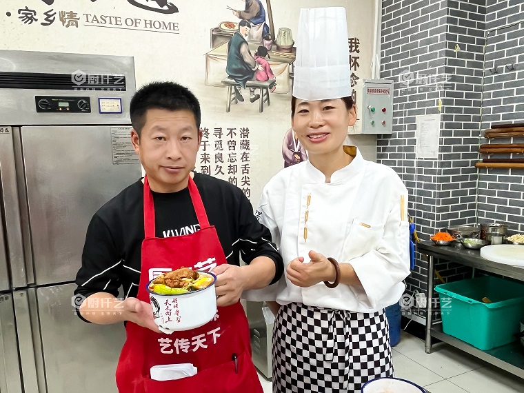 大學(xué)食堂檔口做什么比較好？選對品類，比位置更重要(圖3)
