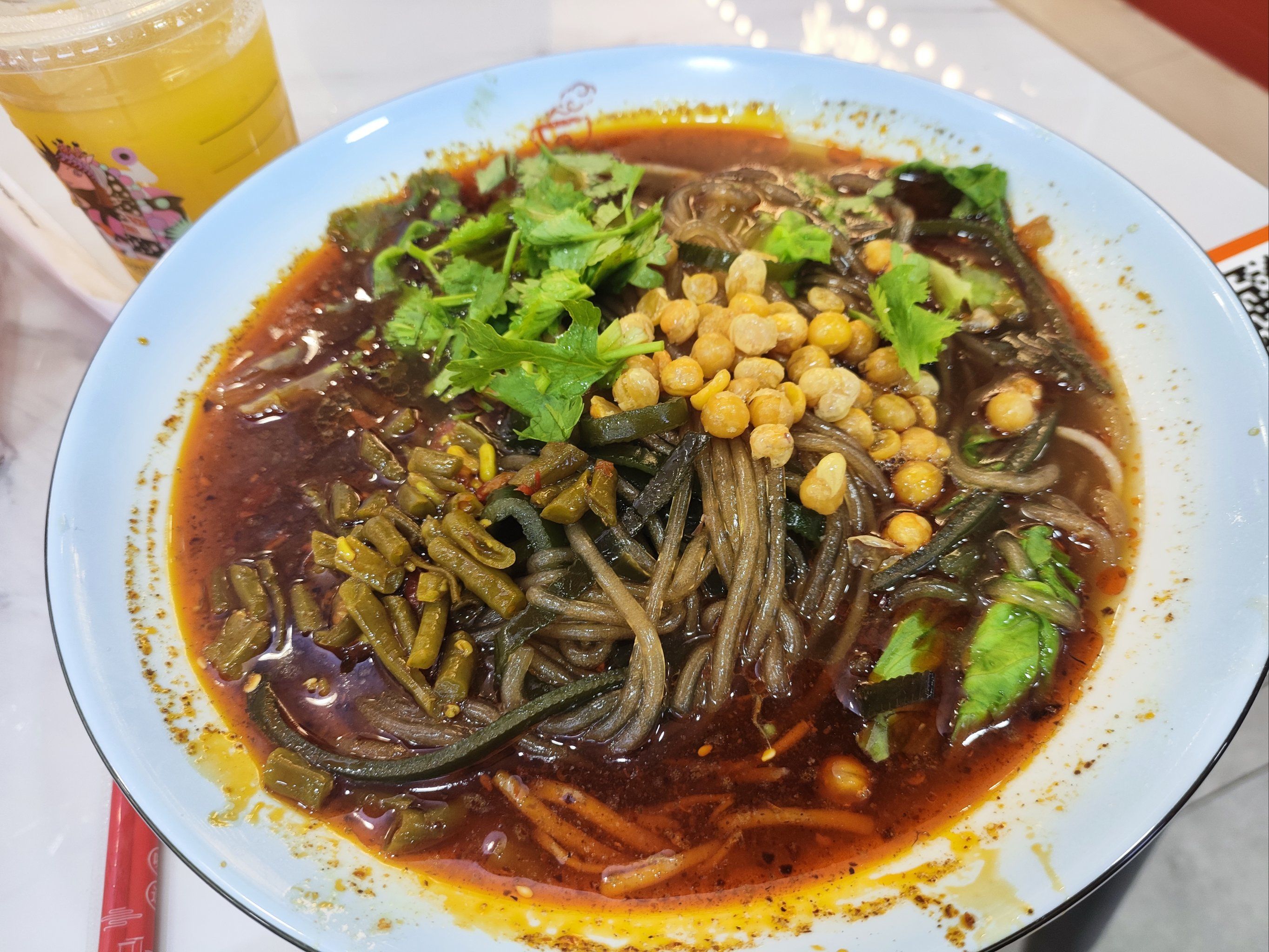 5斤粉賣200元?校園酸辣粉選細(xì)粉才火?(圖2) 5斤粉賣200元?校園酸辣粉選細(xì)粉才火?(圖2)