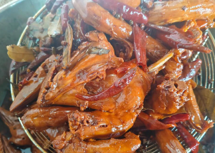 小本創(chuàng)業(yè)愁選品？3類熱門小吃項目助你起步(圖1)