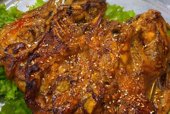 鐵板雞架：低成本高回報的美食創(chuàng)業(yè)秘籍，揭秘小吃界賺錢新風尚！(圖2)